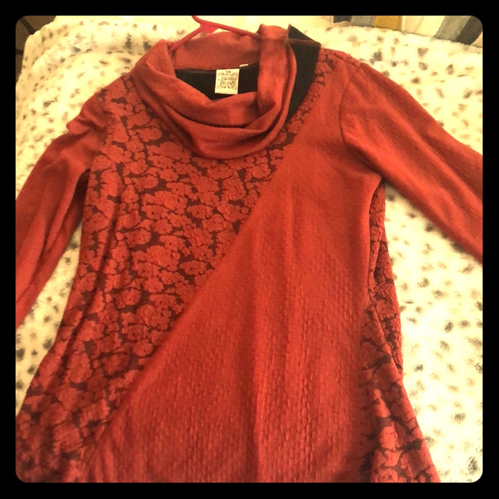 Boutique long sleeve